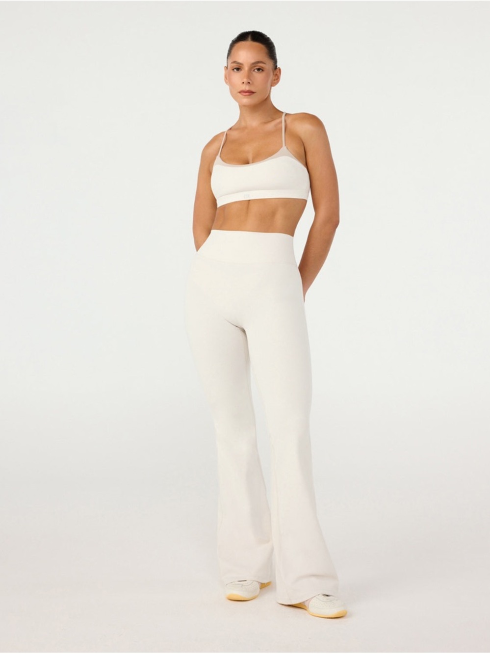 Form Invisible Scrunch Flare Leggings Tall, Vanilla, M